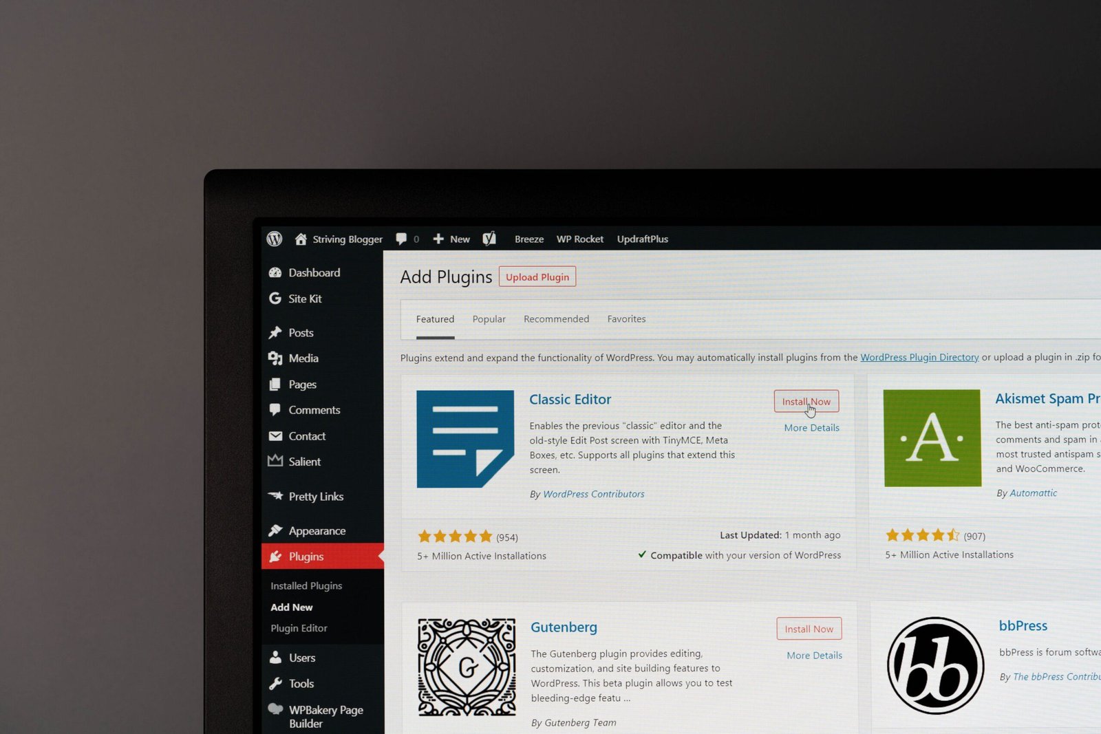 Plugin WordPress SEO Terbaik: Rekomendasi Para Ahli
